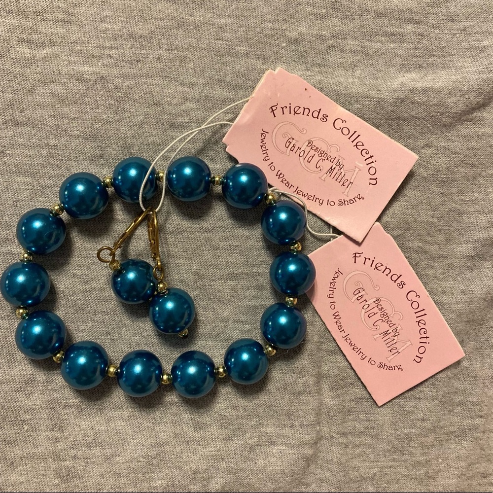 Simulated Teal pearls Stretch Bracelet & Earrings Harold C Miller Collection